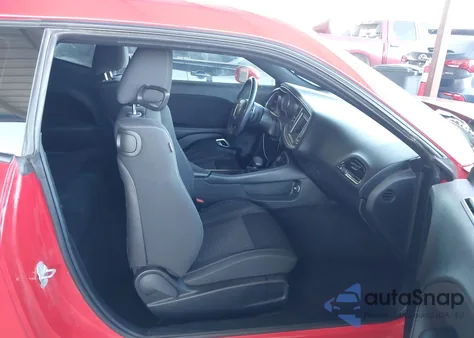 2018 Dodge Challenger Sxt z USA, uszkodzony, nr VIN 2C3CDZAGXJH153052